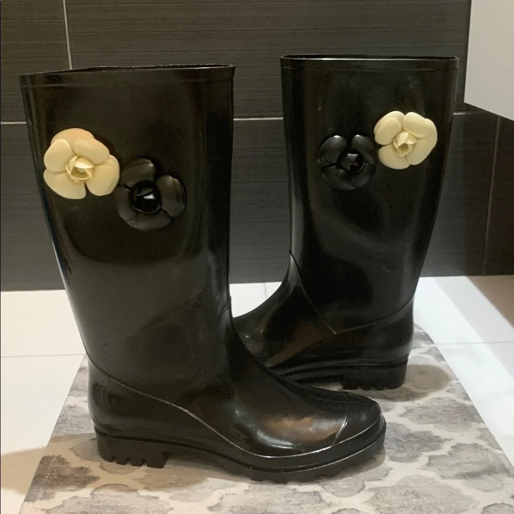 Capelli NY Black Rain Boots with Floral Accents size 10